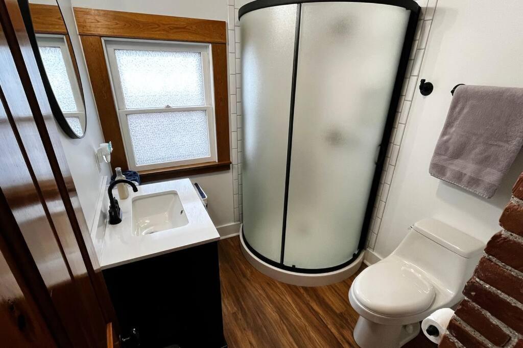 Fiesinger House - Private 3-Bd Unit In Historic Home, Downtown Sandusky Ngoại thất bức ảnh
